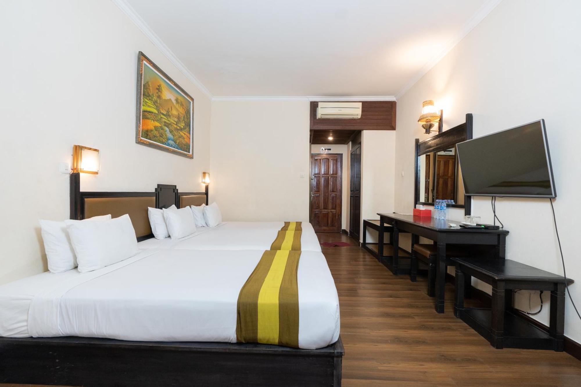 Hotel The Flora Kuta Bali 3*